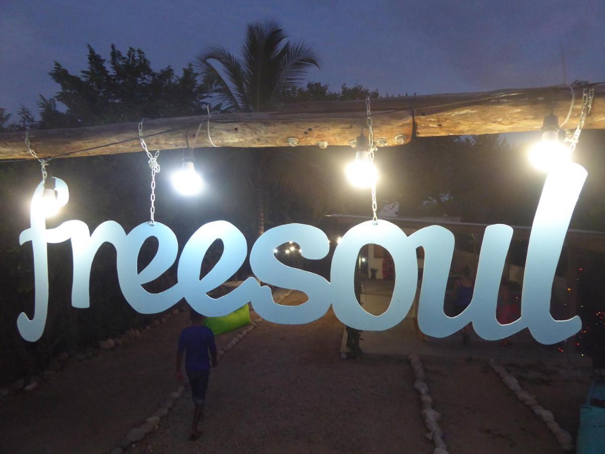 Freesoul Hostel بالومينو المظهر الخارجي الصورة